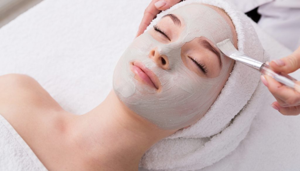 Face,Peeling,Mask,,Spa,Beauty,Treatment,,Skincare.,Woman,Getting,Facial